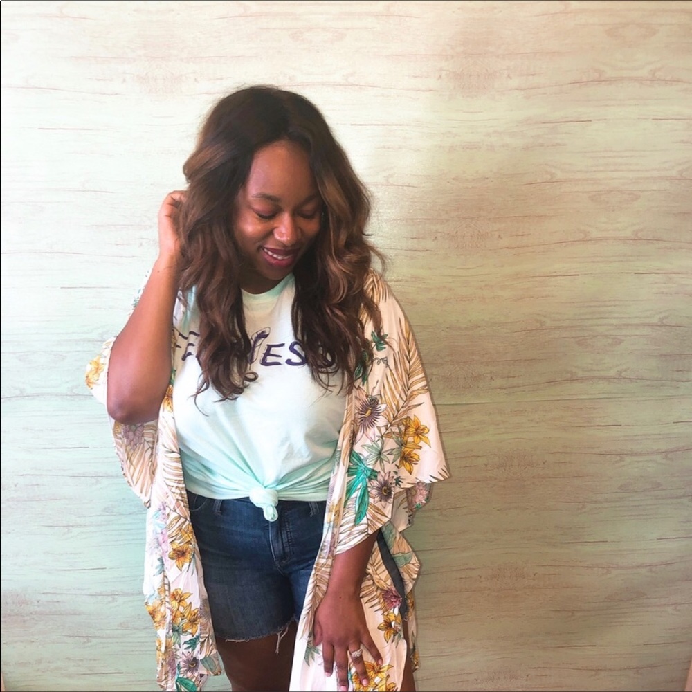 REDUCED‼️ UMGEE Tropical Floral Kimono
